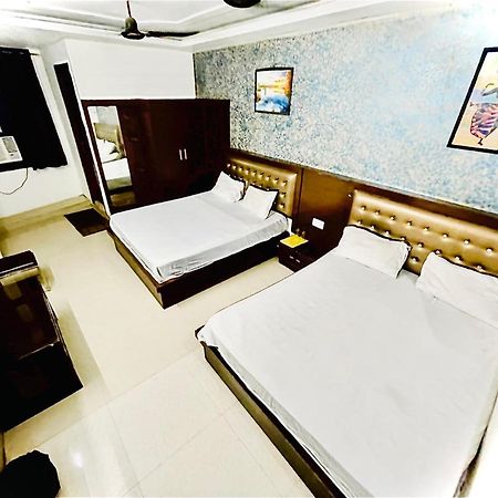 Blue Rose International, Family Hotel 阿格拉 外观 照片