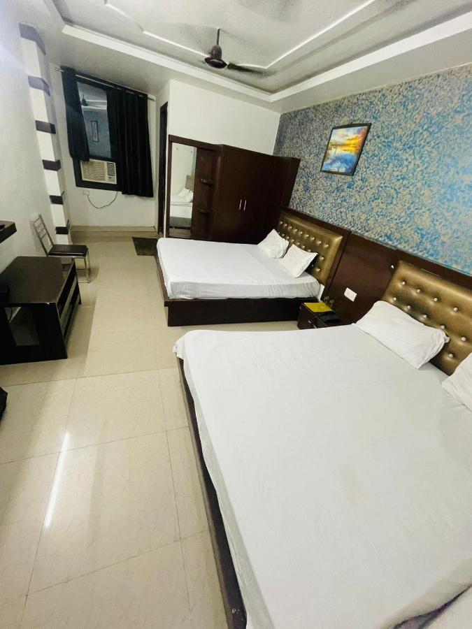 Blue Rose International, Family Hotel 阿格拉 外观 照片