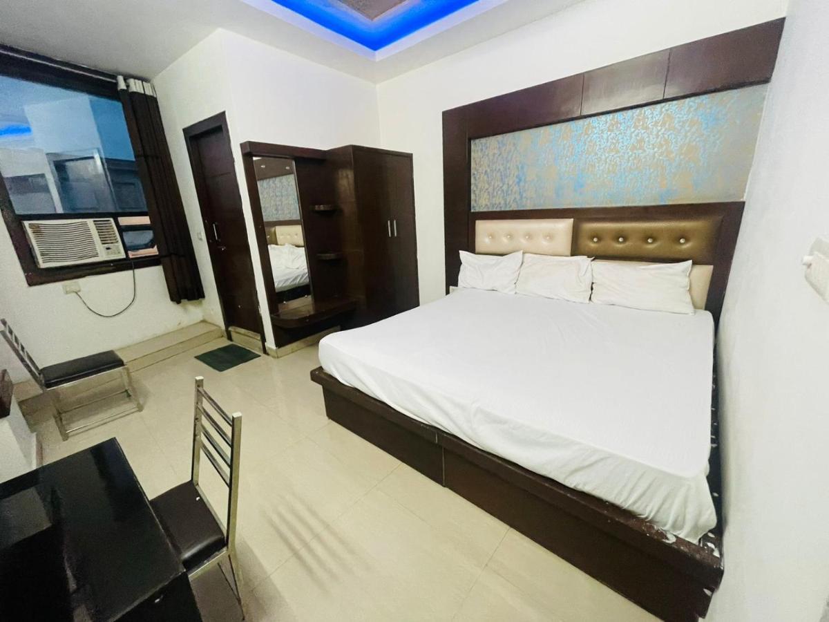 Blue Rose International, Family Hotel 阿格拉 外观 照片