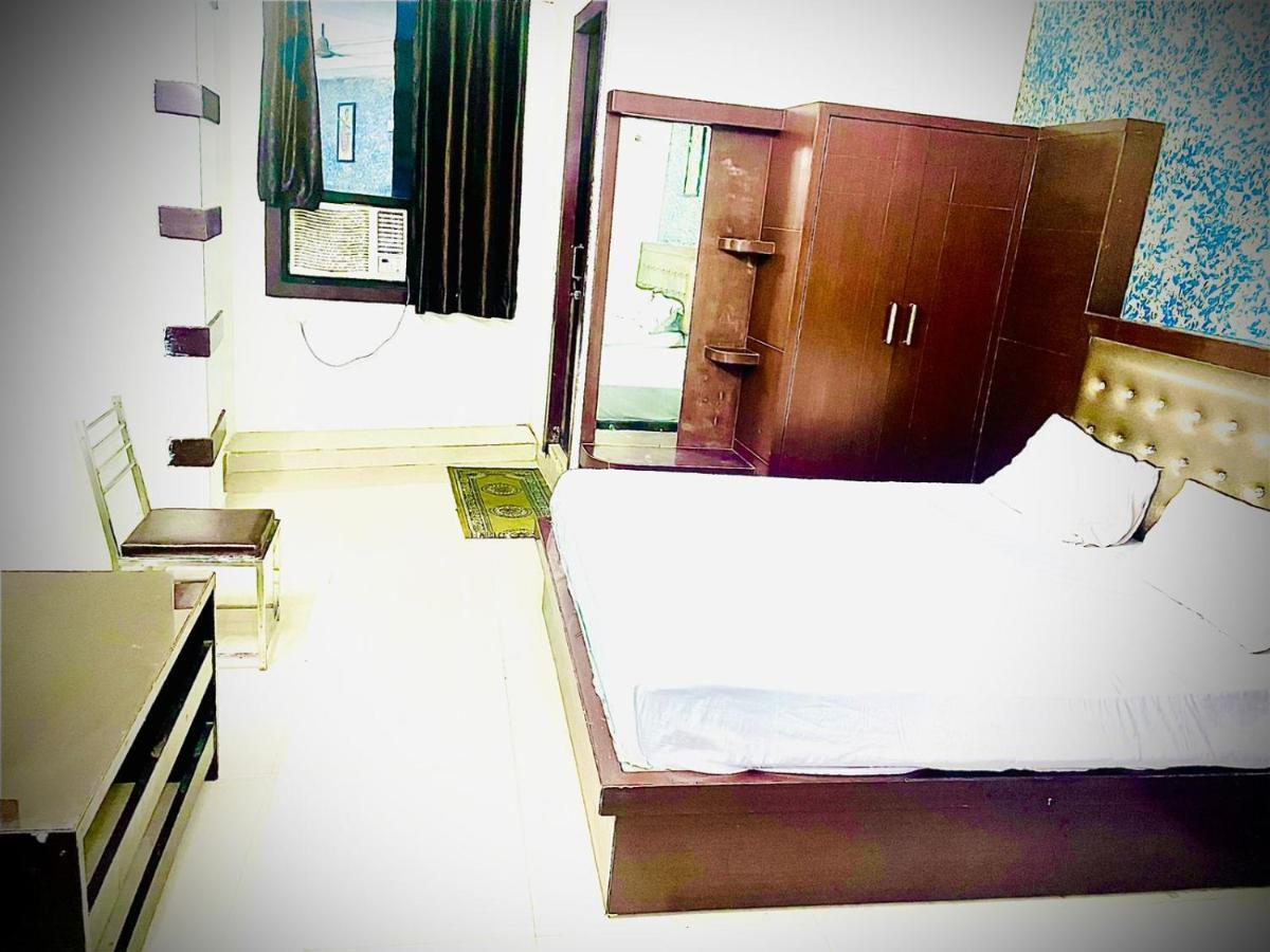 Blue Rose International, Family Hotel 阿格拉 外观 照片