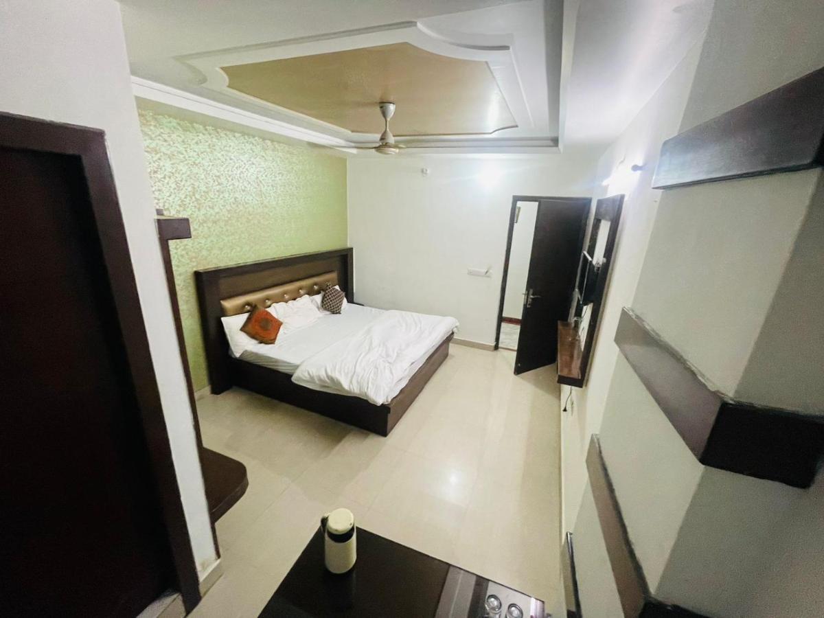 Blue Rose International, Family Hotel 阿格拉 外观 照片